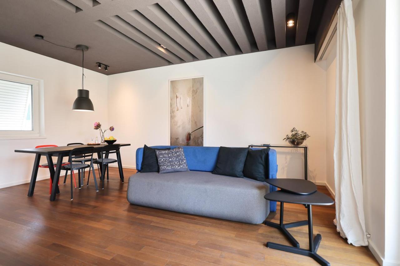F Apartament