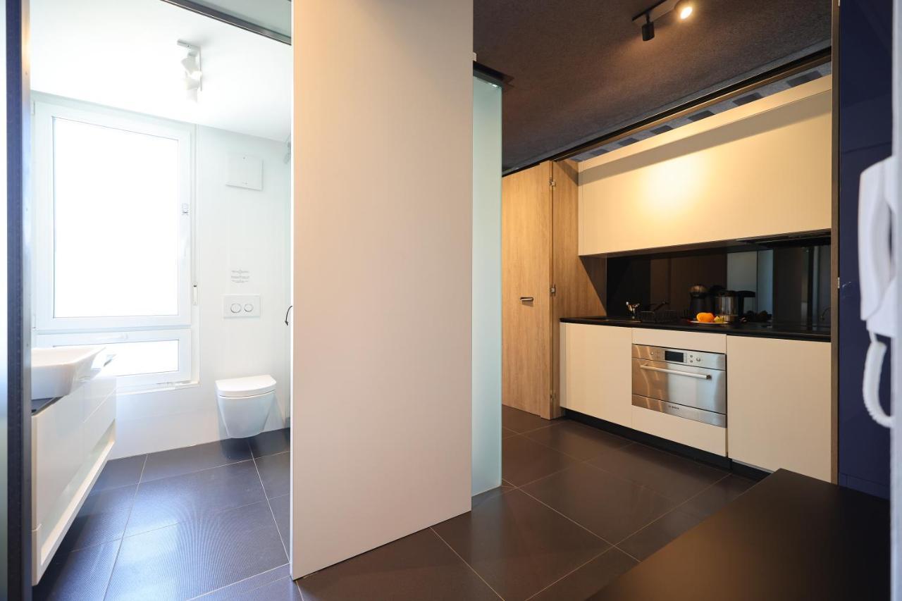 Apartament F *